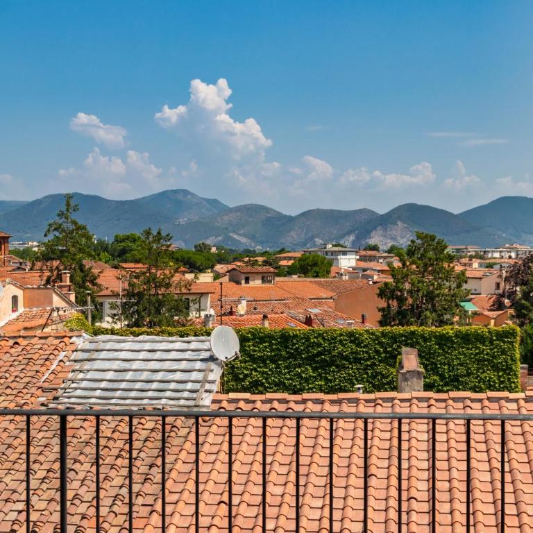 brg sx- Attico terrazza vista panoramica Lungarni Pisani - Appartamento con 3 Camere da Letto e con Vista - 46