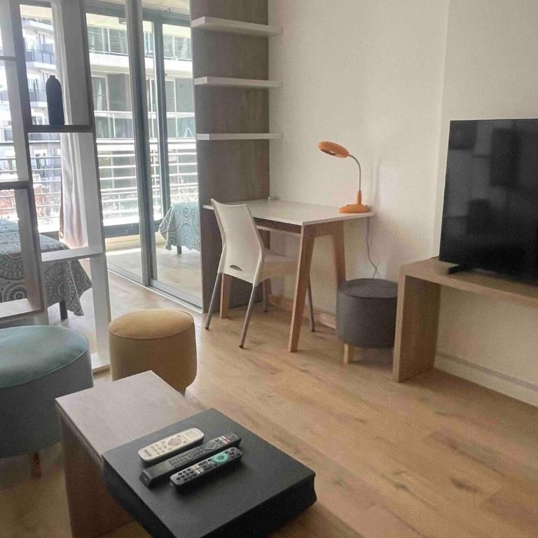 Excelente Studio en Nuñez con Cochera y Seguridad! - One-Bedroom Apartment - 11