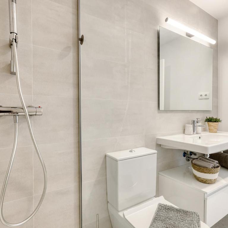 Las Mesas Modern Apartment with Pool in Estepona - Apartamento con vistas al mar - 19