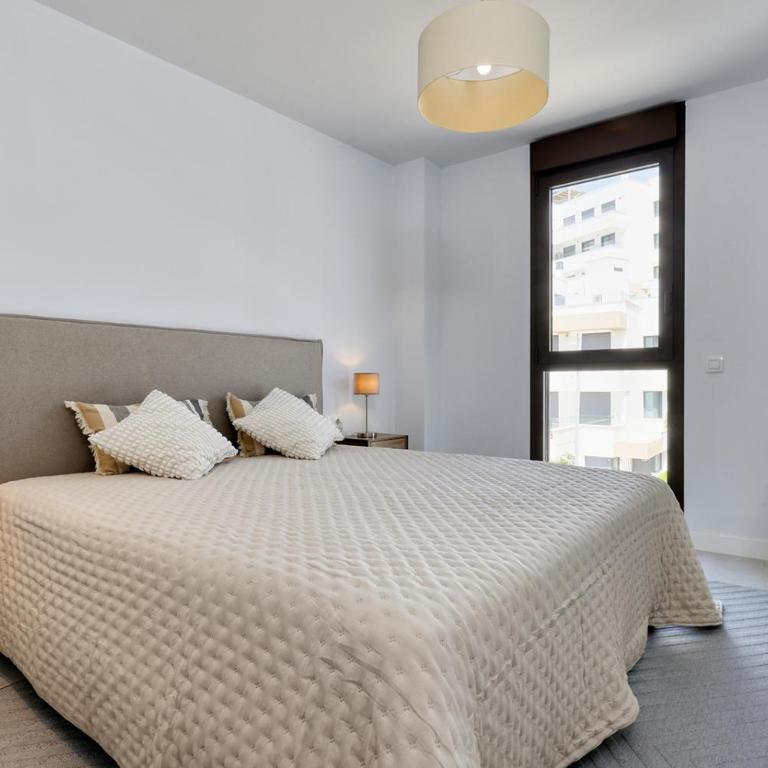 Las Mesas Modern Apartment with Pool in Estepona - Apartamento con vistas al mar - 14