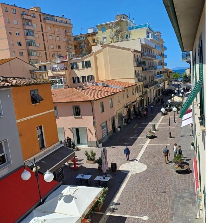 Centrale appartamento Via Roma - Appartamento con 2 Camere da Letto - 1