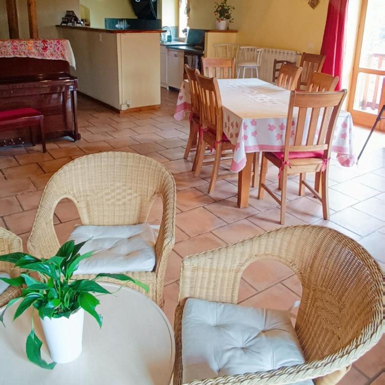 Maison de charme en pleine nature 8-10 personnes - Appartement - 15