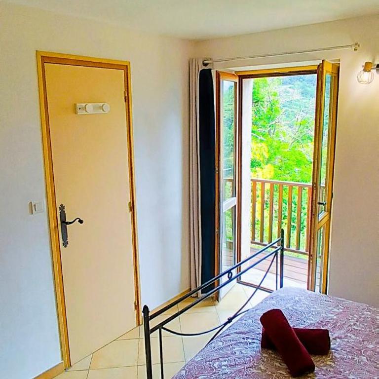 Maison de charme en pleine nature 8-10 personnes - Appartement - 11