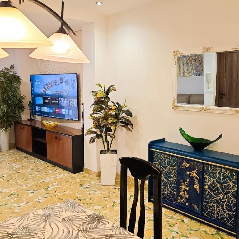 Desigual apartamento con 3 AC - Apartamento de 2 dormitorios con balcón - 2