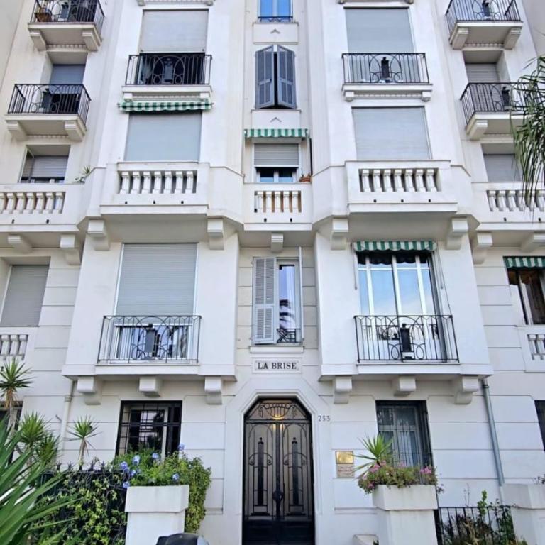 2P cosy à 2 min de la mer, Tram aéroport & centre - Appartement 1 Chambre - 8