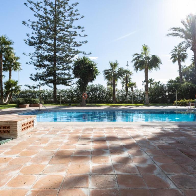 Apartamento en primera línea de playa con piscina - Two-Bedroom Apartment - 2