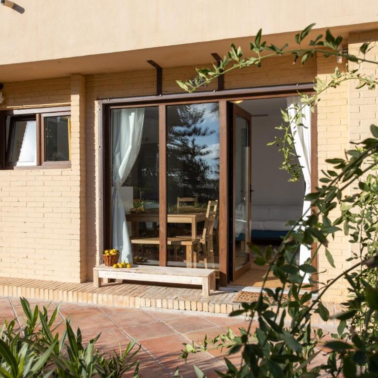 Apartamento en primera línea de playa con piscina - Two-Bedroom Apartment - 41