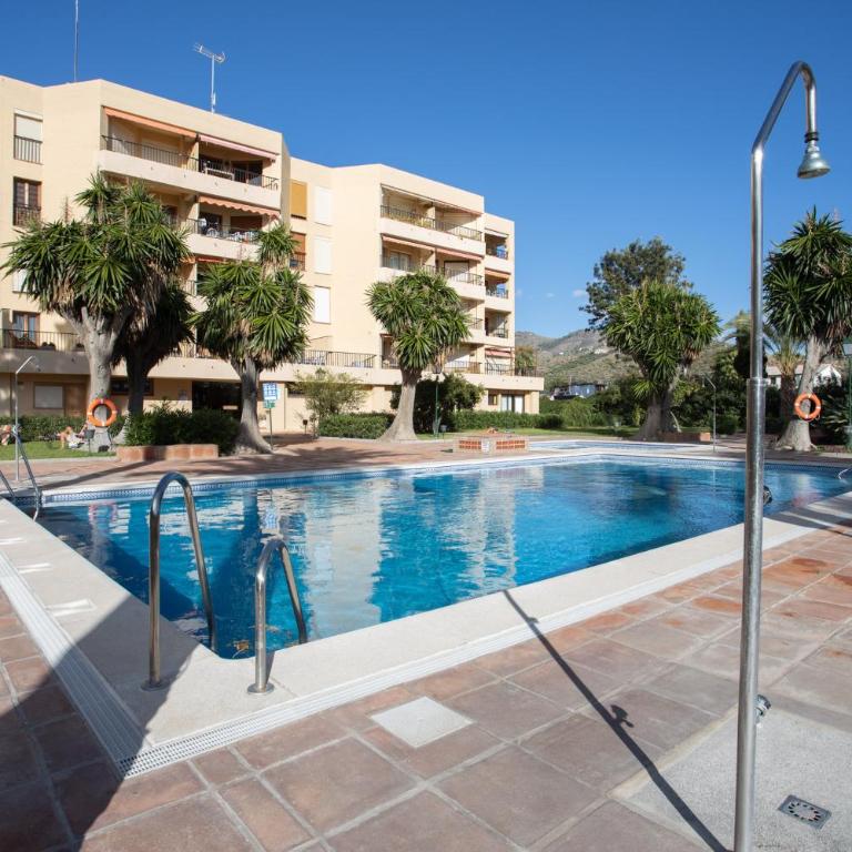 Apartamento en primera línea de playa con piscina - Two-Bedroom Apartment - 39