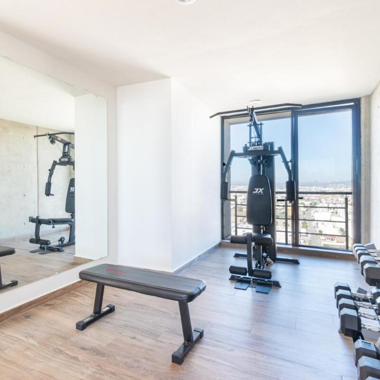 Spectacular Ocean View with Homeoffice Space - Two-Bedroom Apartment - 25