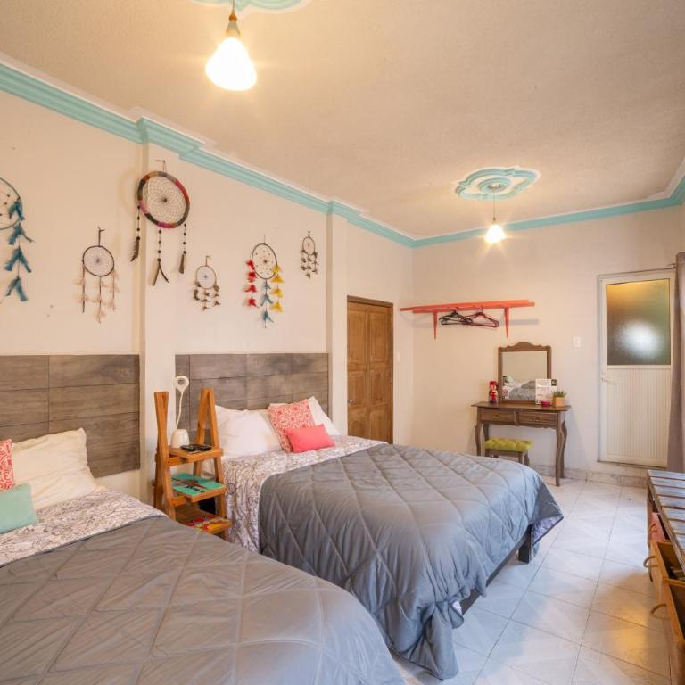 Casa El Ombligo de la Luna - Quadruple Room with Private Bathroom - 1