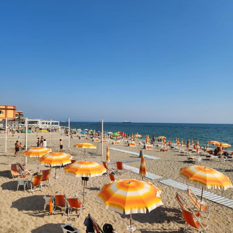 Salerno Marina Bay - Modern Apartments with Balcony & Free Parking - Appartamento con 2 Camere da Letto - 12