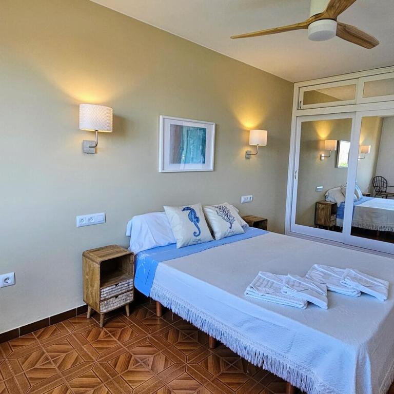 Amplio y luminoso apartamento con terraza a 5 min del mar - Three-Bedroom Apartment with View - 12