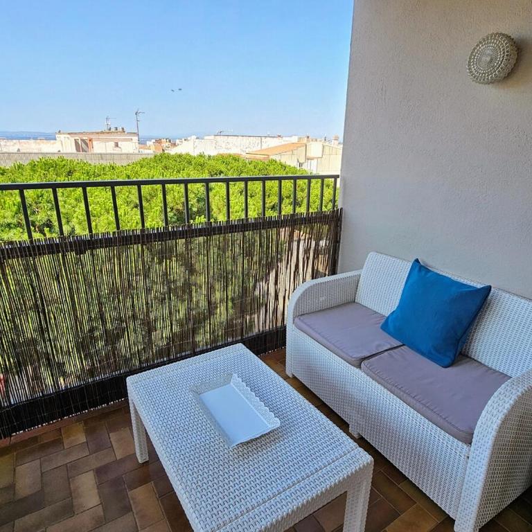 Amplio y luminoso apartamento con terraza a 5 min del mar - Three-Bedroom Apartment with View - 18