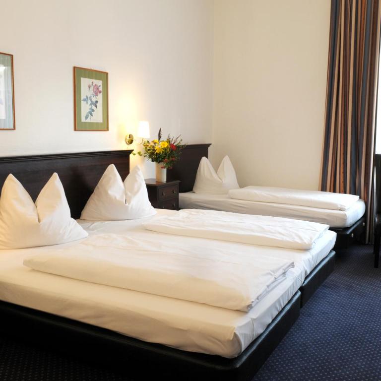 Der Fürstenhof - Dreibettzimmer - 1