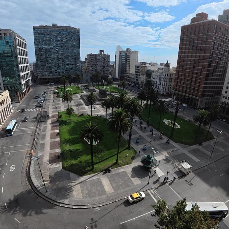 great view of Plaza de Independencia - One-Bedroom Apartment - 13