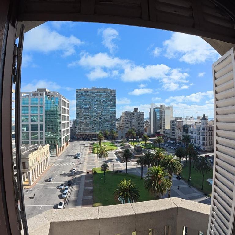great view of Plaza de Independencia - One-Bedroom Apartment - 21