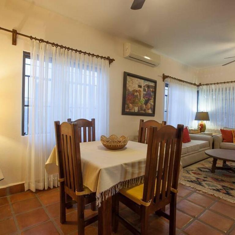 2BR folk art casa Private pool Walk to Malecón - Vacation Home - 9