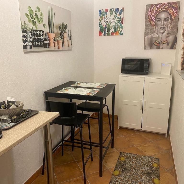 Maison Ursino 3 Minutes on Foot from the Center - One-Bedroom Apartment - 8
