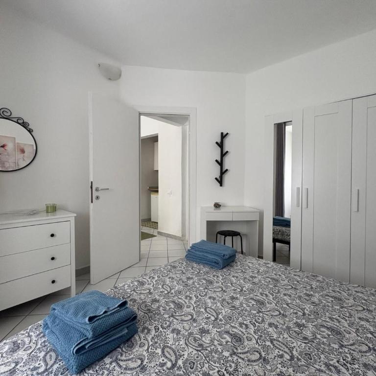 Lovely cozy Studio apartment on La Spezia most loved historic staircase In centro e a 6 minuti dalla stazione - Appartamento con 1 Camera da Letto - 12