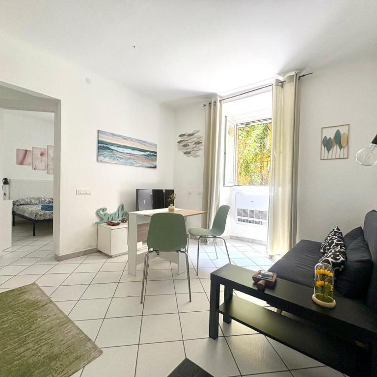 Lovely cozy Studio apartment on La Spezia most loved historic staircase In centro e a 6 minuti dalla stazione - Appartamento con 1 Camera da Letto - 1