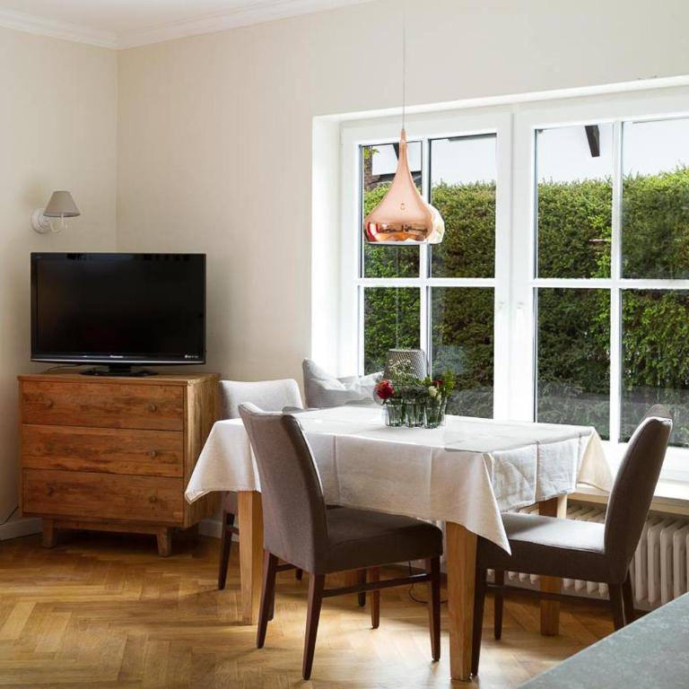 Alpenhof Garnihotel & Ferienwohnungen - Apartment with Terrace - 2
