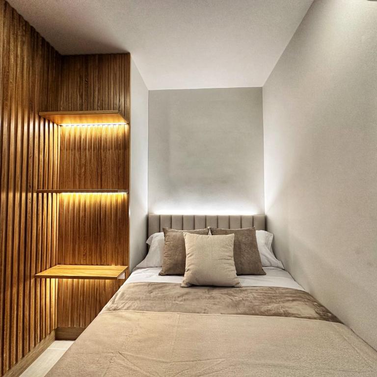 Spectacular Beachfront Apartment - Two-Bedroom Apartment - 12