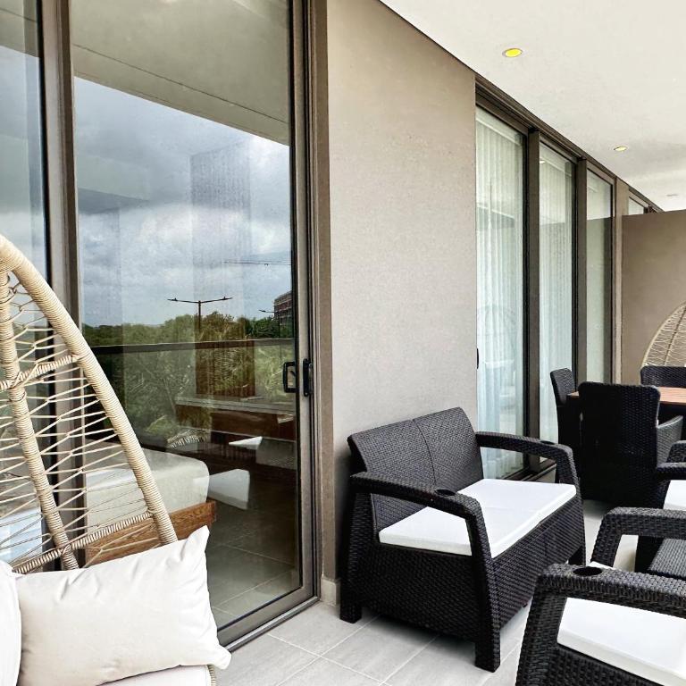 Spectacular Beachfront Apartment - Two-Bedroom Apartment - 21
