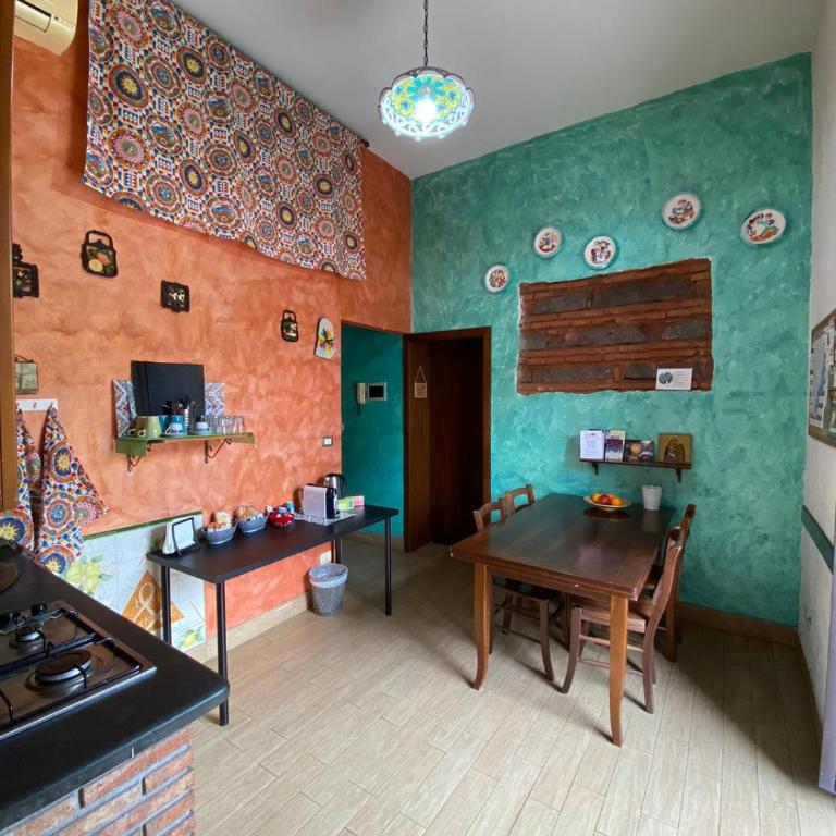 Catania city center appartaments - Double Room with Private External Bathroom - 1