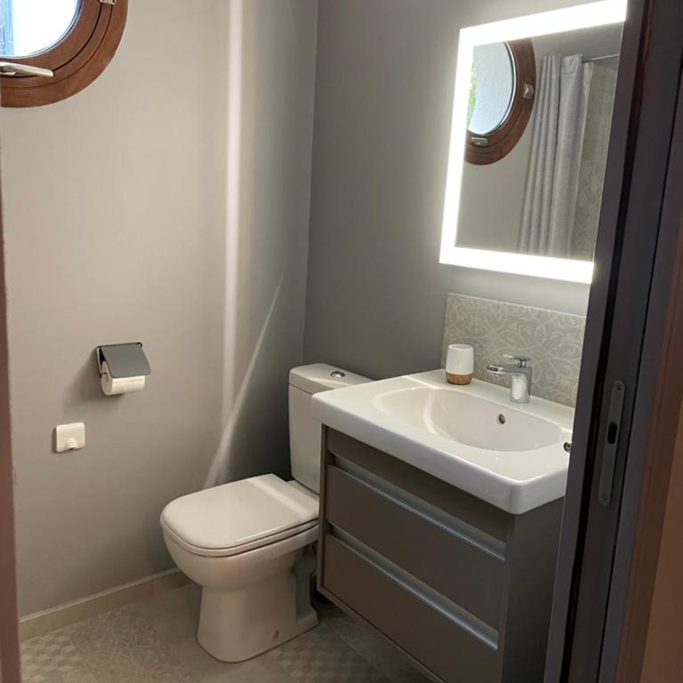 Les Terrasses de Thau - Chambre Double avec Salle de Bains Privative - 3