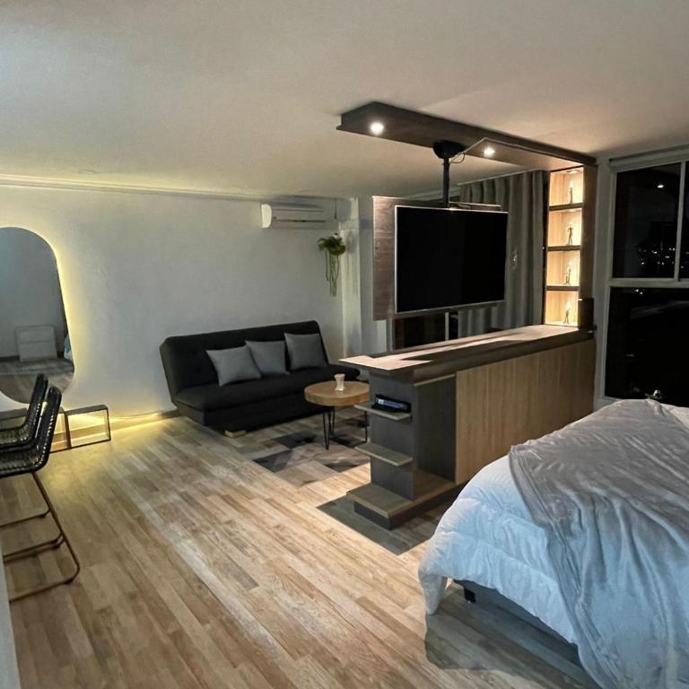 Best location in El Poblado y Provenza - One-Bedroom Apartment - 17