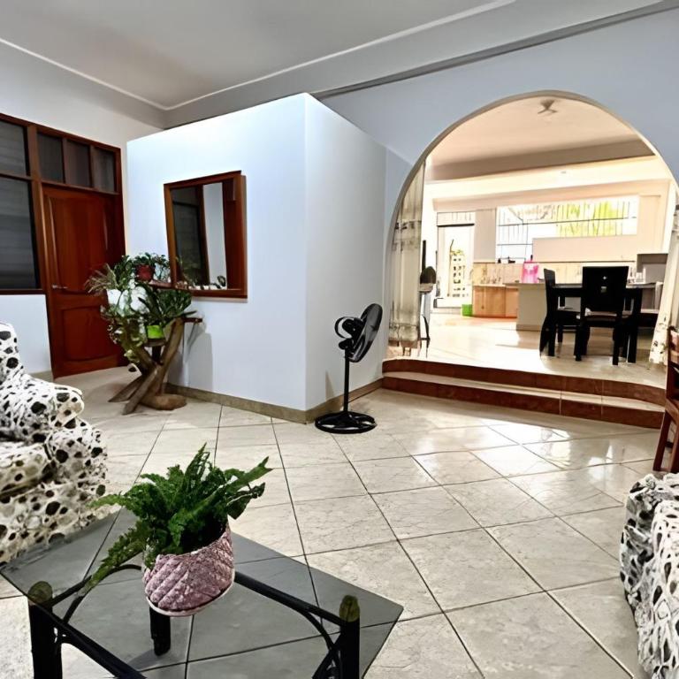 Vive a 5Min del centro 3HAB con A/C Cochera Privad - Villa - 3