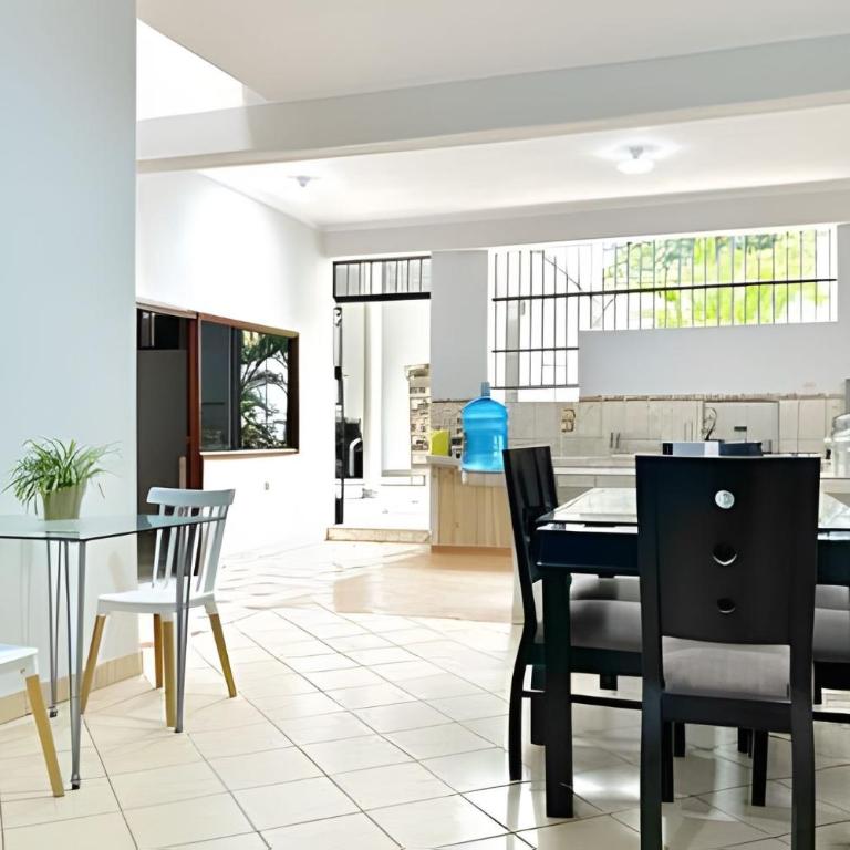 Vive a 5Min del centro 3HAB con A/C Cochera Privad - Villa - 11