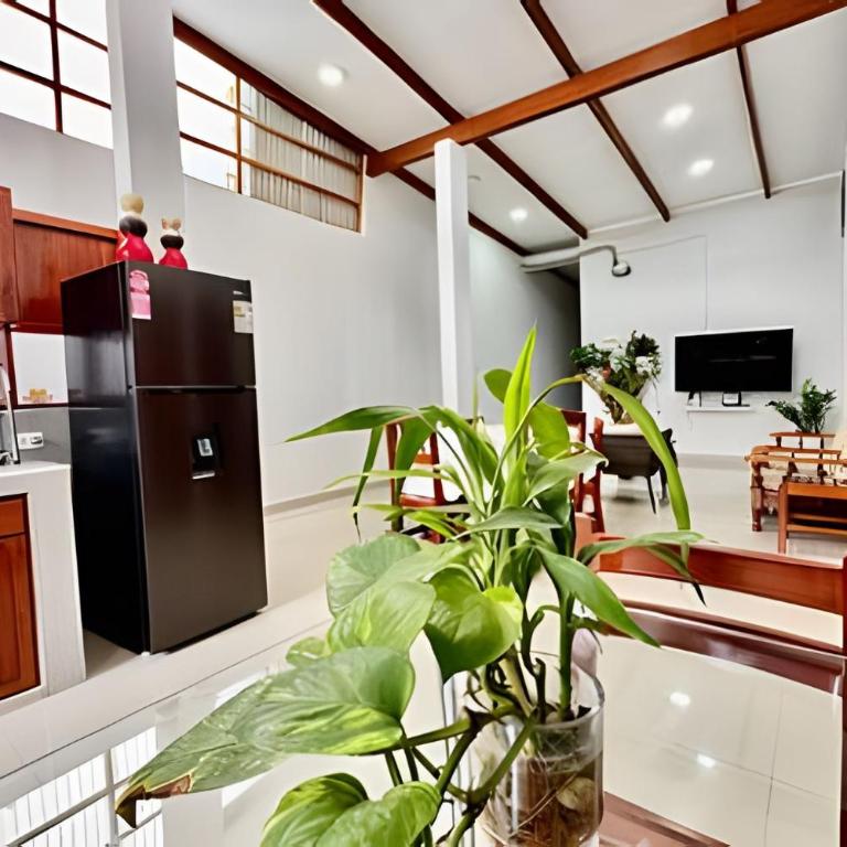Piscina Privada Casa a 5Min centro 3HAB con A/C - Villa - 8