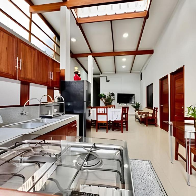 Piscina Privada Casa a 5Min centro 3HAB con A/C - Villa - 12