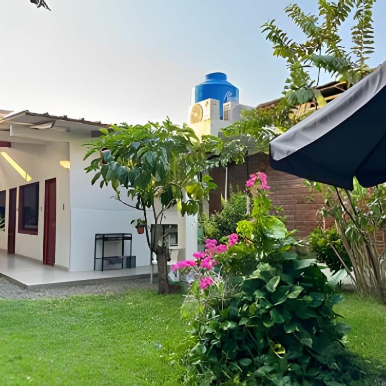 Piscina Privada Casa a 5Min centro 3HAB con A/C - Villa - 16