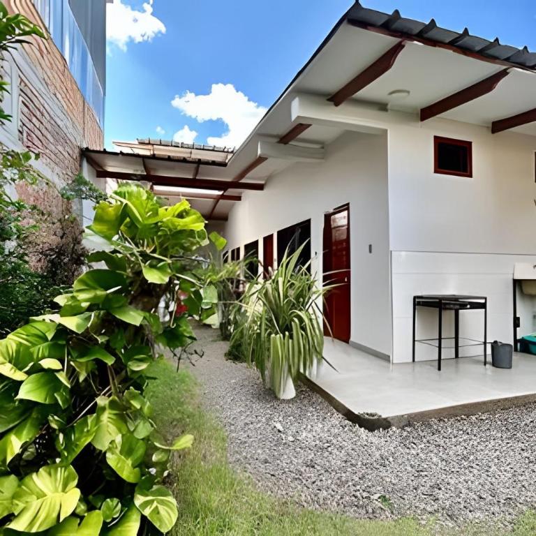 Piscina Privada Casa a 5Min centro 3HAB con A/C - Villa - 19