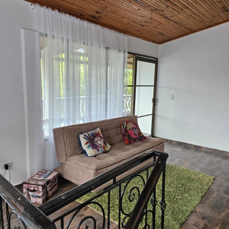Casa Grande Pereira cerca terminal - Four-Bedroom House - 14