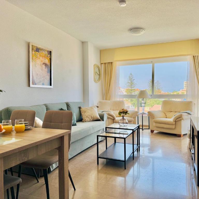 Luminoso ático con vistas al mar y terraza amplia - Two-Bedroom Apartment - 5