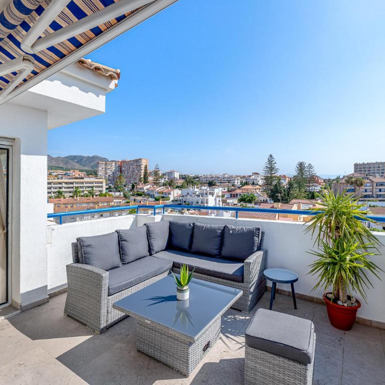 Luminoso ático con vistas al mar y terraza amplia - Two-Bedroom Apartment - 4