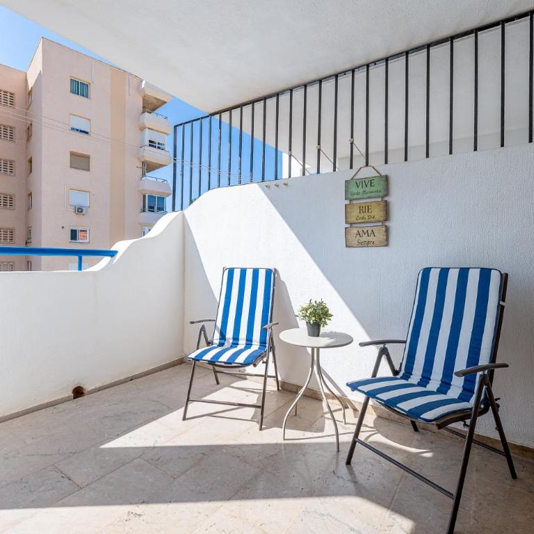 Luminoso ático con vistas al mar y terraza amplia - Two-Bedroom Apartment - 22