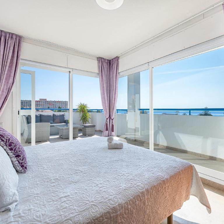 Luminoso ático con vistas al mar y terraza amplia - Two-Bedroom Apartment - 10