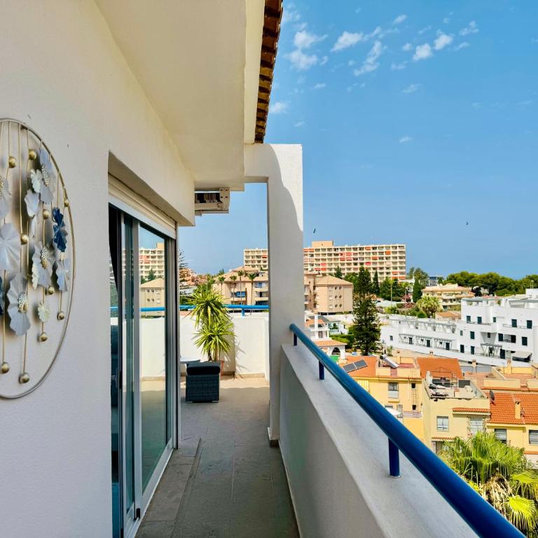 Luminoso ático con vistas al mar y terraza amplia - Two-Bedroom Apartment - 23