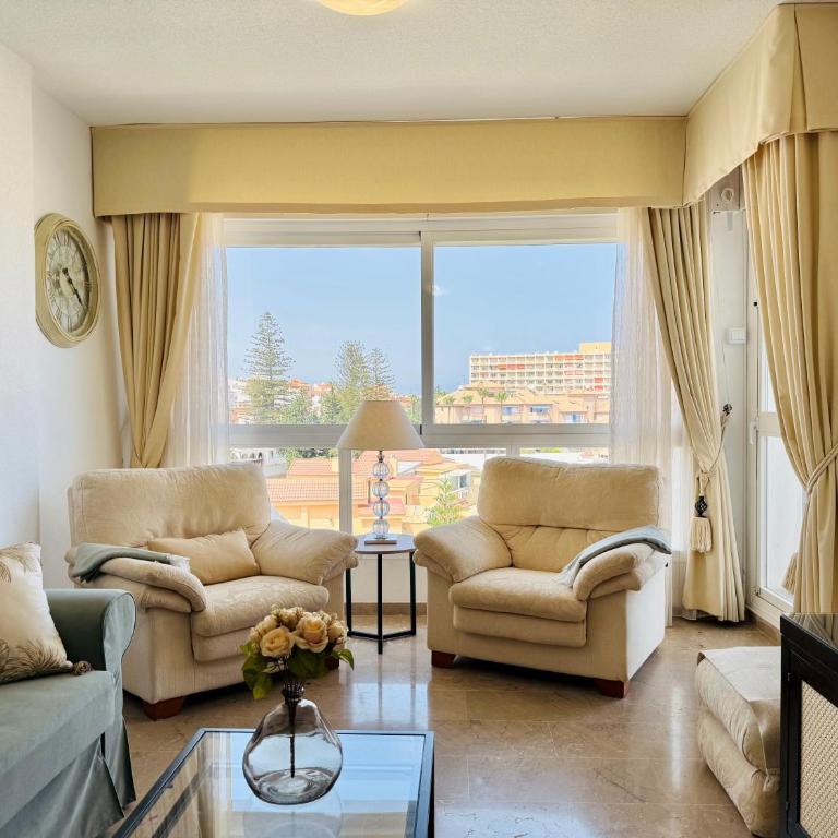 Luminoso ático con vistas al mar y terraza amplia - Two-Bedroom Apartment - 9