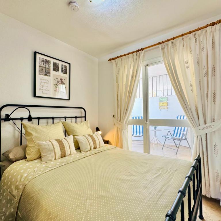 Luminoso ático con vistas al mar y terraza amplia - Two-Bedroom Apartment - 13