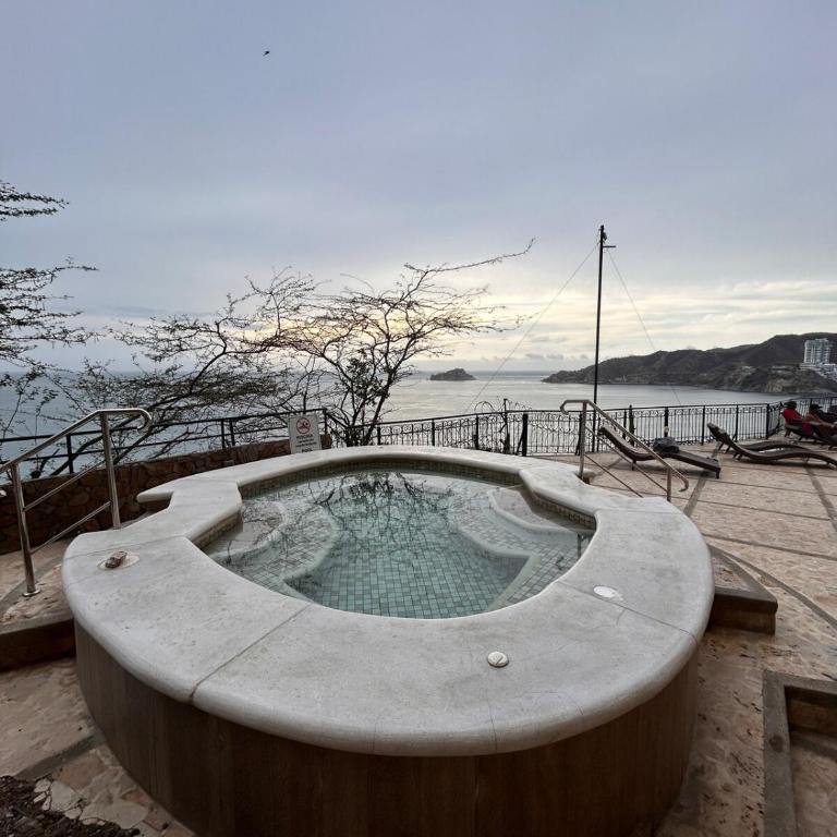 Newly Renovated Oceanfront Duplex In Rodadero - Two-Bedroom Apartment - 31