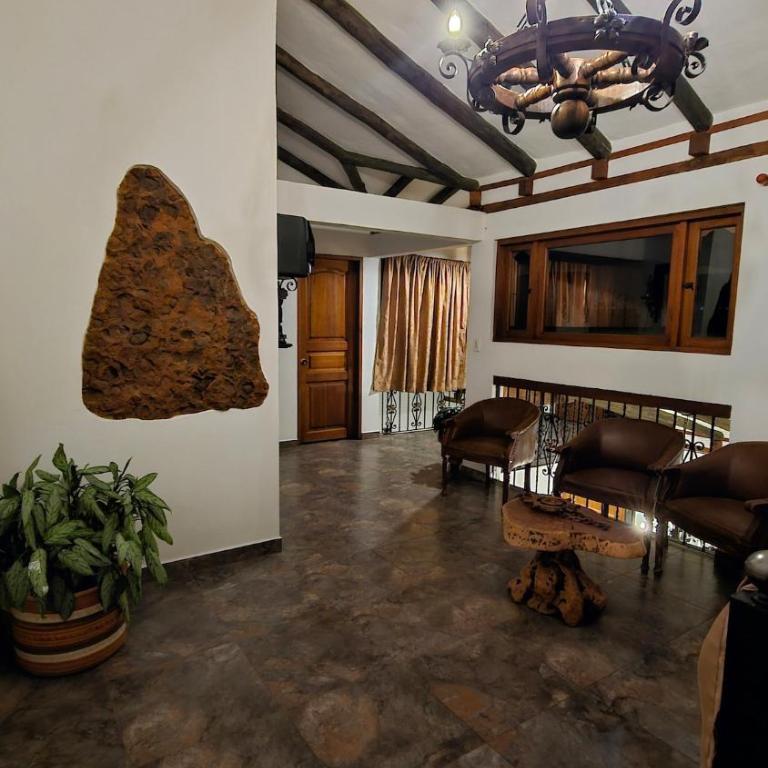 The olive tree - Four-Bedroom House - 17