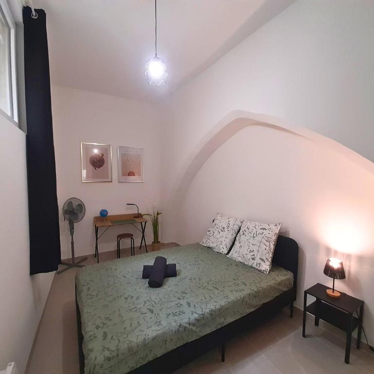 Le Refuge de l'Écusson - T2 centre-ville, WIFI - Apartment mit 1 Schlafzimmer - 3