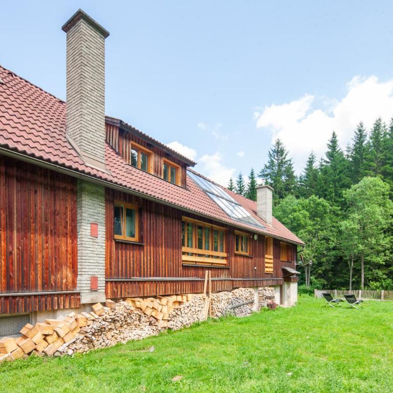 Landhaus Auerling, Chalet am Wald mit Sauna, Kamin & Garten - Chalet mit 3 Schlafzimmern - 23