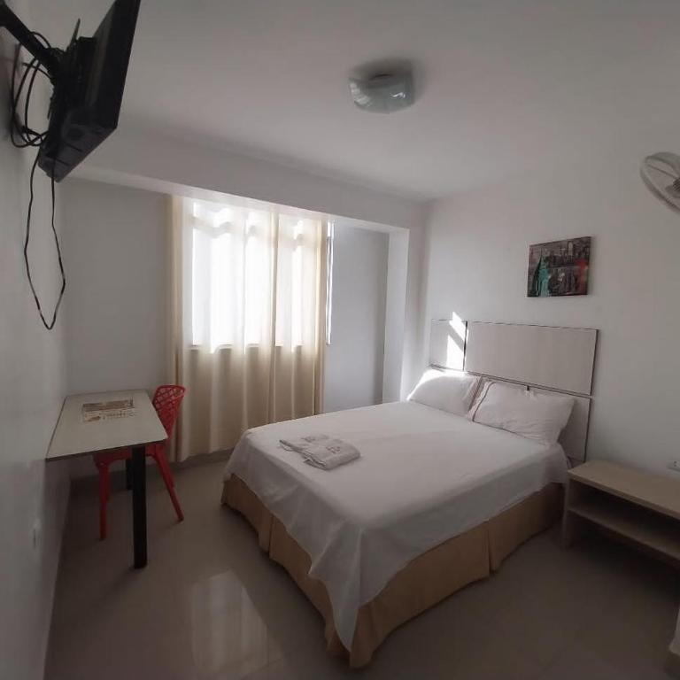 Hospedaje El Emperador Talara - Habitación Deluxe - 3