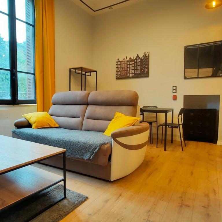 Loft moderne dans un palace bourgeois - Appartement 2 Chambres - 13